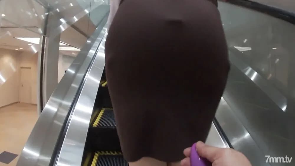 FC2-PPV-1249751 fc2-ppv 1249751 [No x nurse] An active nurse is charged with a remote rotor walk training rotor and is open to the public near the workplace. After a closed room blow in a public toilet, it is hung at the hotel.