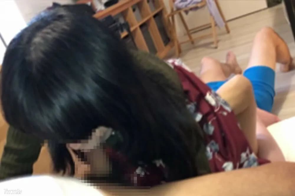 FC2-PPV-1266839 fc2-ppv 1266839 [Limited quantity] Uncensored is limited quantity because it seems to be decided by a certain office.  - A young cute girl who is active as an idol is fucked by two adults