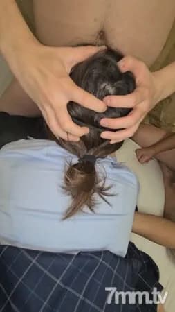 FC2-PPV-1650172 fc2-ppv 1650172 [Personal shooting] A natural daughter of Tokyo Metropolitan Commercial High School ●, after asking for help, it is continuously vaginal cum shot with four meat sticks.