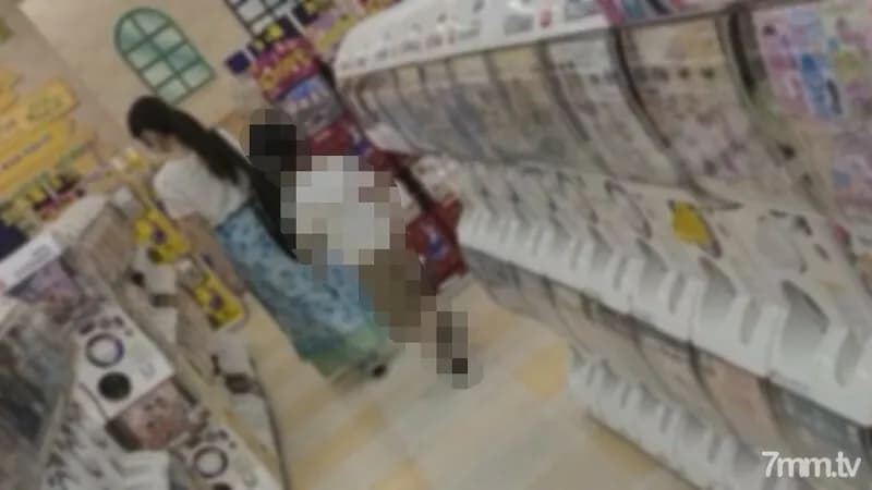 FC2-PPV-3077049 [Individual] Taking time with children and collecting interest.  - A petite wife was being fucked by a stranger's stick while suppressing her voice.