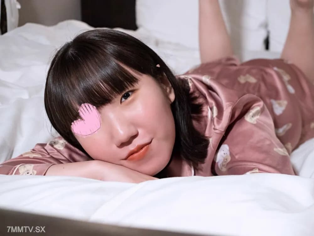 FC2-PPV-3513189 [Pajamas Monashi] Pajamas de Oma ♥ No custom declaration ♥ Amateurs, few experienced people, small tits, cuts, double back... But the dick is amazing ♥ Tightening giant abalone won't let you pull out ♥