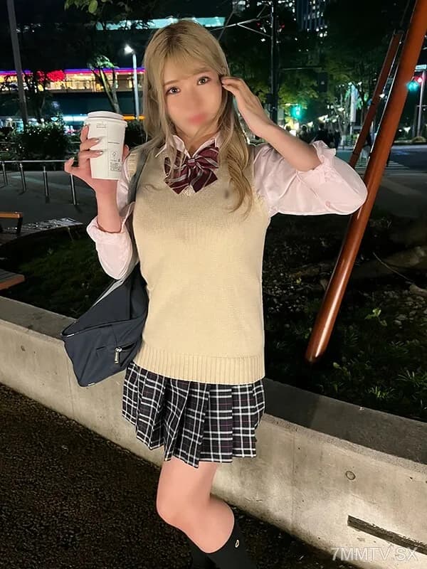 FC2-PPV-3882681 *Limited quantity for the first time* [Individual shooting/Creampie] Blonde "huge breasts" gal J● Mahiru 18 years old