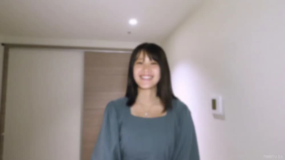 FC2-PPV-4289183 Legs  Beautiful woman with a D cup, long thighs, and a healthy body. The ejaculation of the former idol's small and narrow woman's cave. An old man with obsessive and ferocious ejaculation.