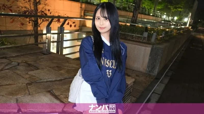 GANA-3200 "Majinanpa, first shoot. 2156 A super beautiful woman with a slender figure, big breasts and a big ass moans and writhes in pleasure! Fingering and cunnilingus make her squirt like a whale! You'd think she was a masochist, but..."