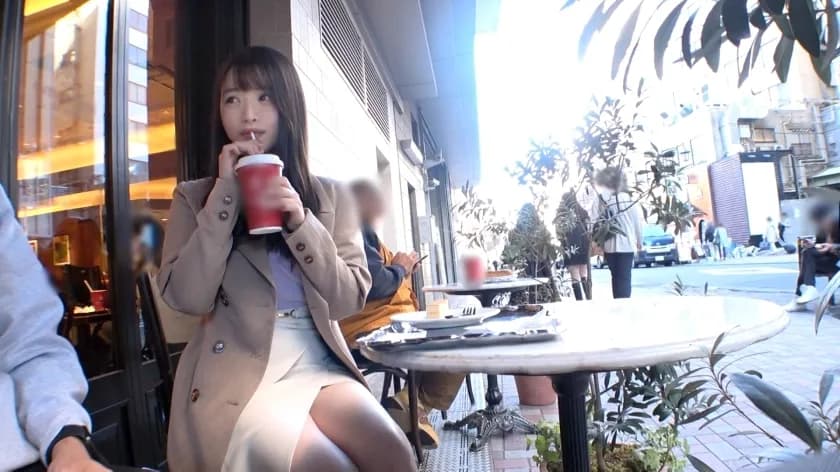 SIRO-5250 "When I imagined myself appearing in an adult video, I really applied for it...  laughs " A nurse working in Tokyo appears! A nurse who loves AV and blowjobs cums like crazy! First time shooting  Applying for an adult video online → A